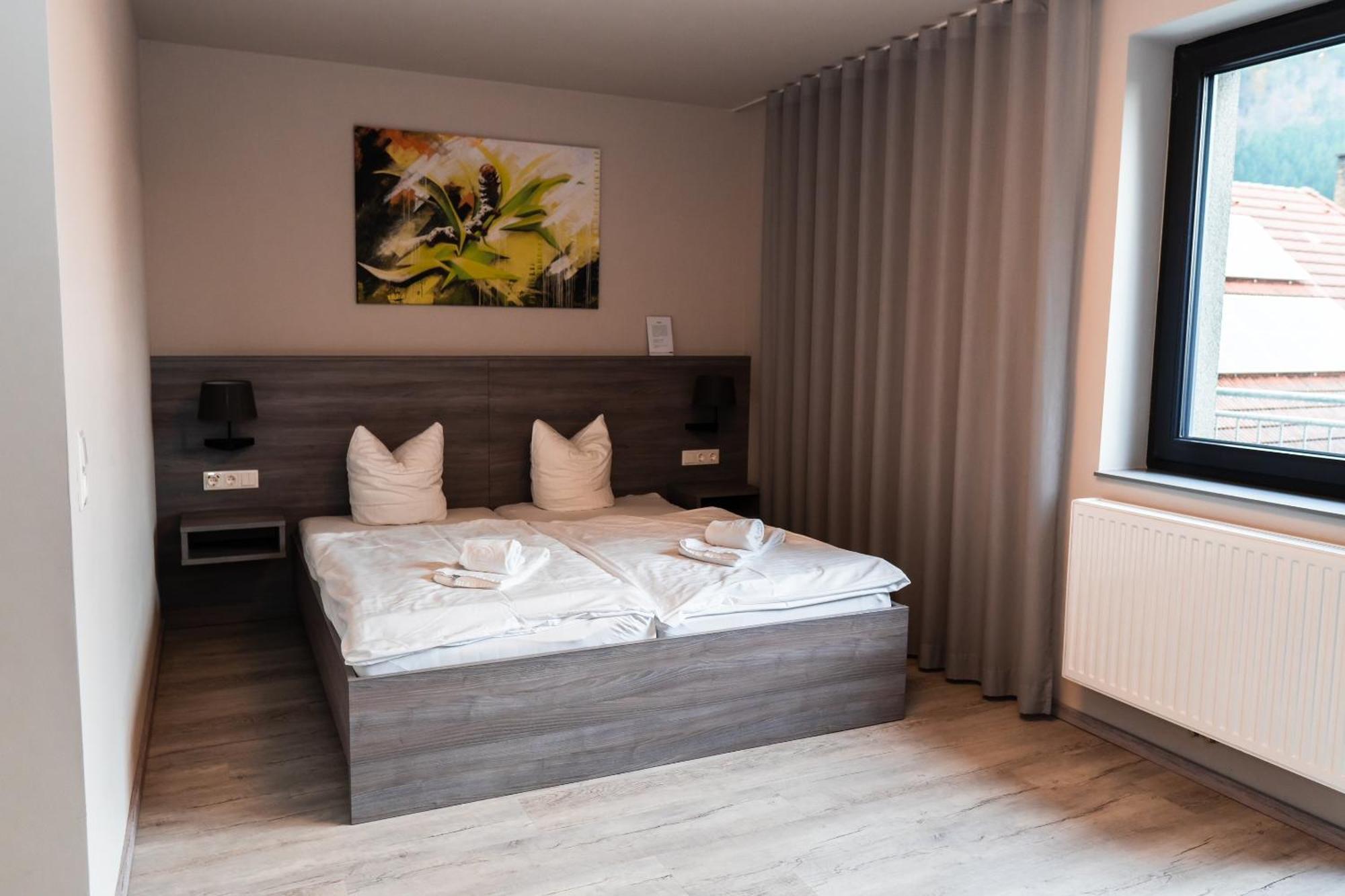 Hotel Zur Schonenburg Schönberg am Kamp المظهر الخارجي الصورة